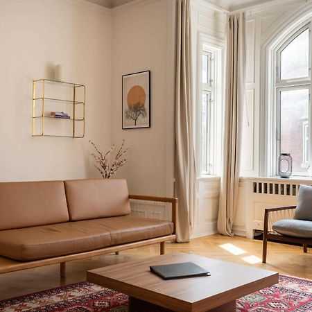 Lovely 3Br Manor Apartment 5 Min From Tivoli Gardens Copenhaga Exterior foto