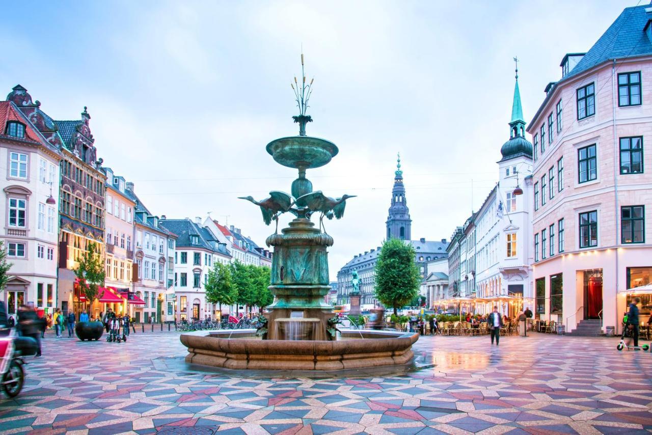 Lovely 3Br Manor Apartment 5 Min From Tivoli Gardens Copenhaga Exterior foto