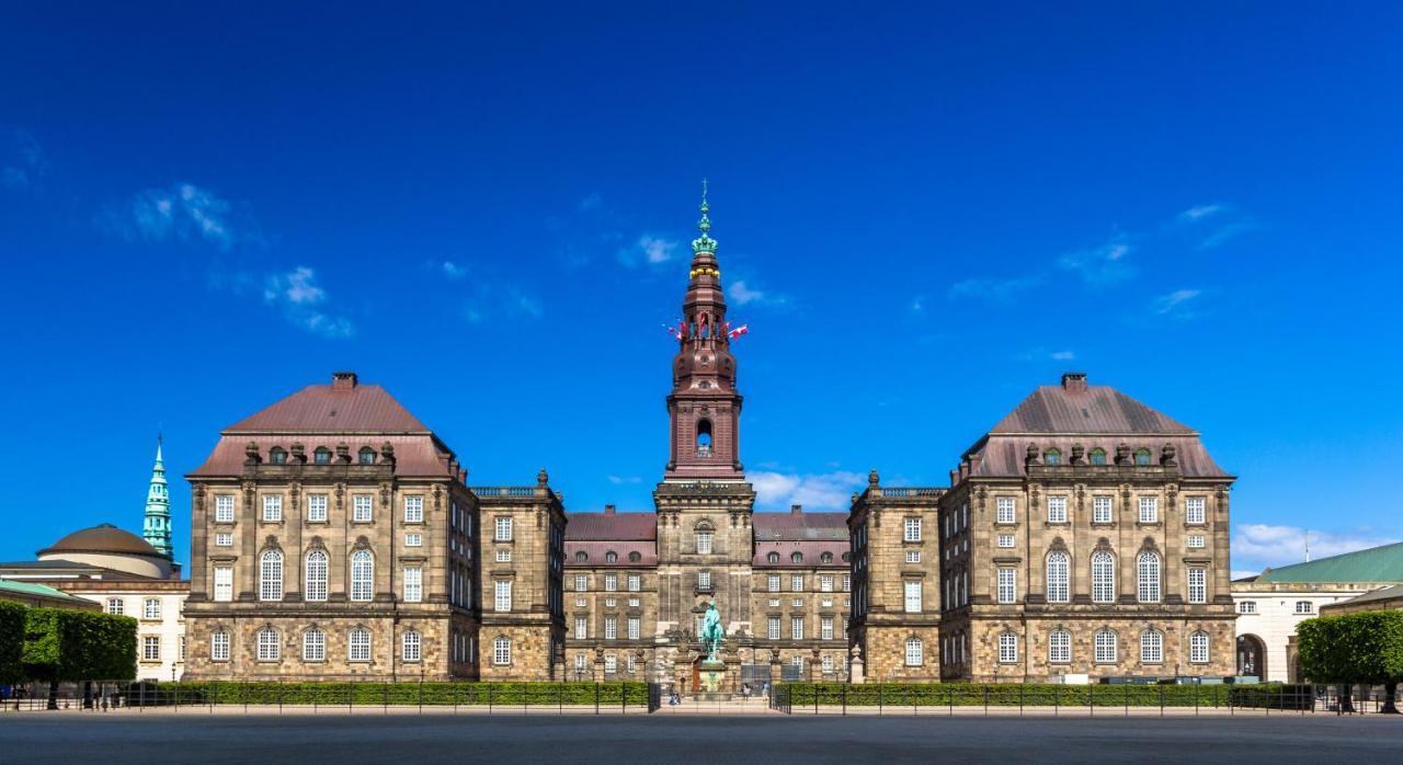 Lovely 3Br Manor Apartment 5 Min From Tivoli Gardens Copenhaga Exterior foto
