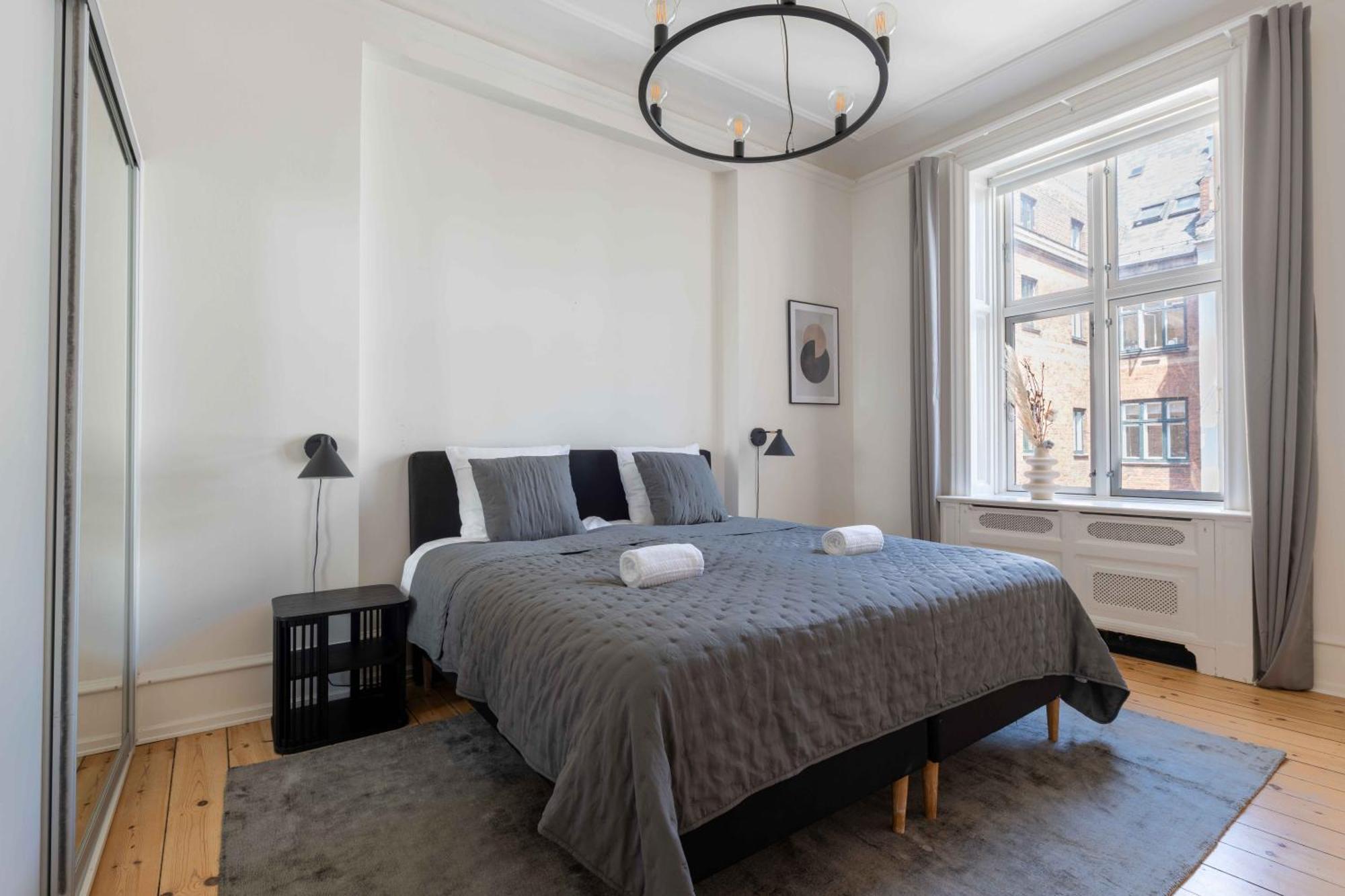 Lovely 3Br Manor Apartment 5 Min From Tivoli Gardens Copenhaga Exterior foto